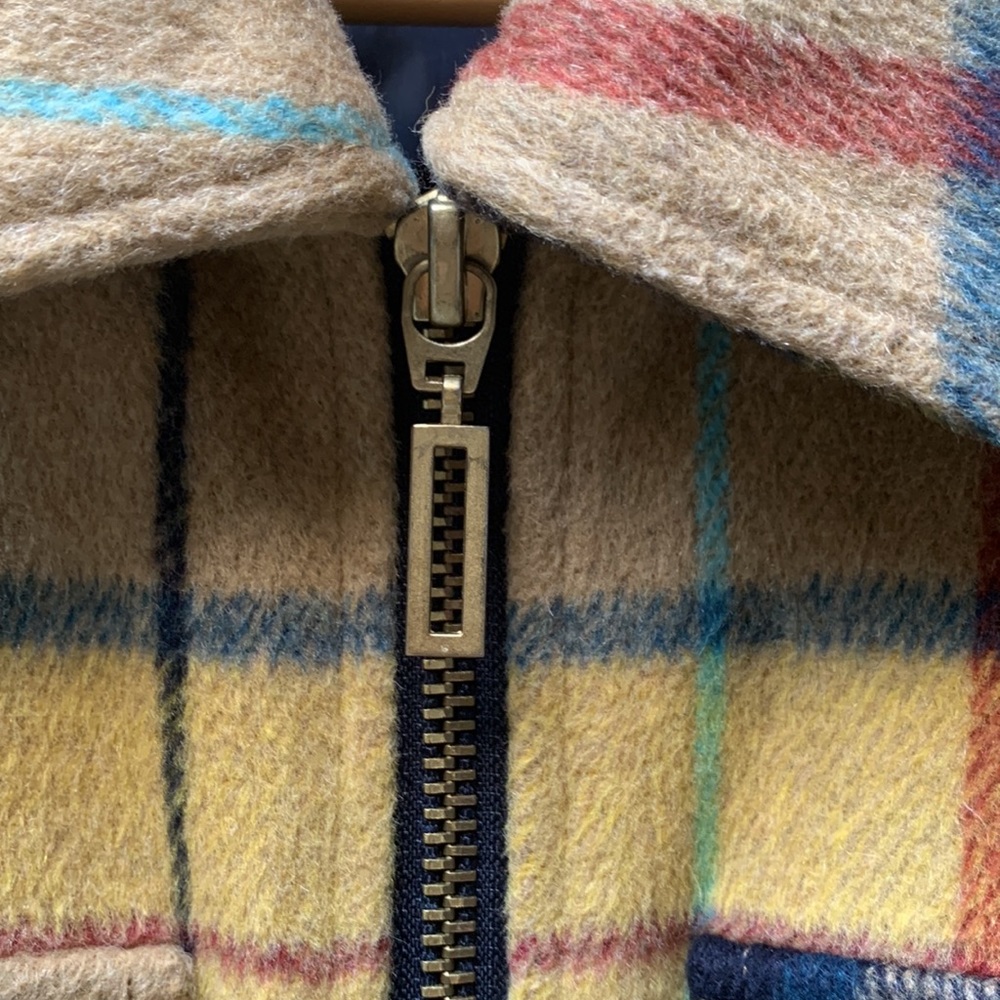 Plaid Fall Jacket. - Picture 5 of 13